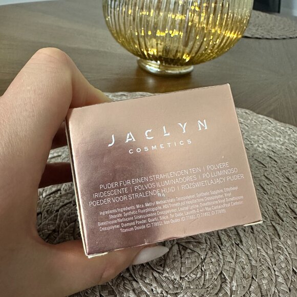 JACLYN COSMETICS LUMINOUS POWDER dew me 10 g/0.35 oz shade dew me - Picture 2 of 9